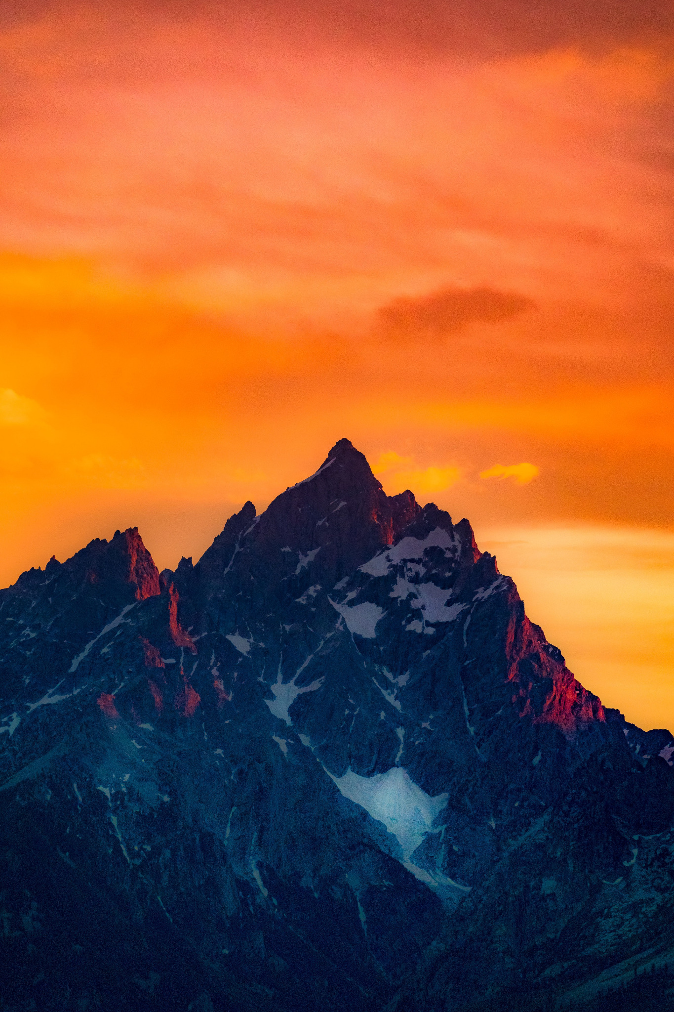 Montaña al atardecer